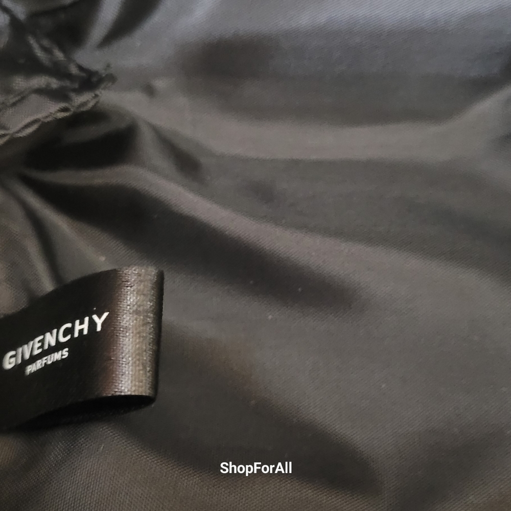 Givenchy - Picture 9 of 16